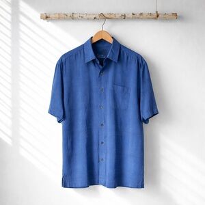 Tommy Bahama Mens Medium 100% Silk Blue Short Sleeve Button Up Shirt Coastal